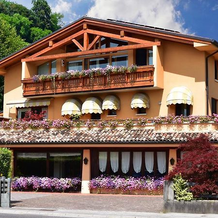 Albergo Da Gildo 폴리나 외부 사진